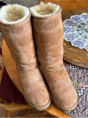Classic Ugg tall boots